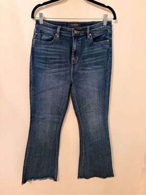 Liverpool Los Angeles Harpswell Raw Hem Kick Flare Jeans Size 6/28